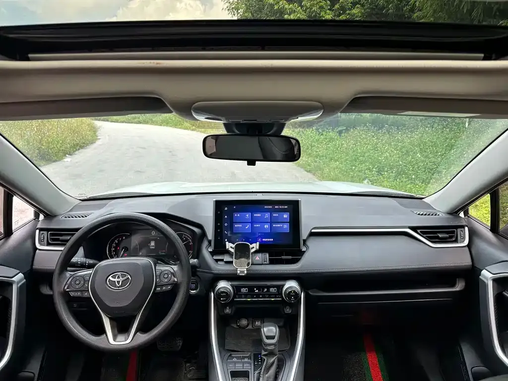 Toyota RAV4 2021 из CN, фото 8