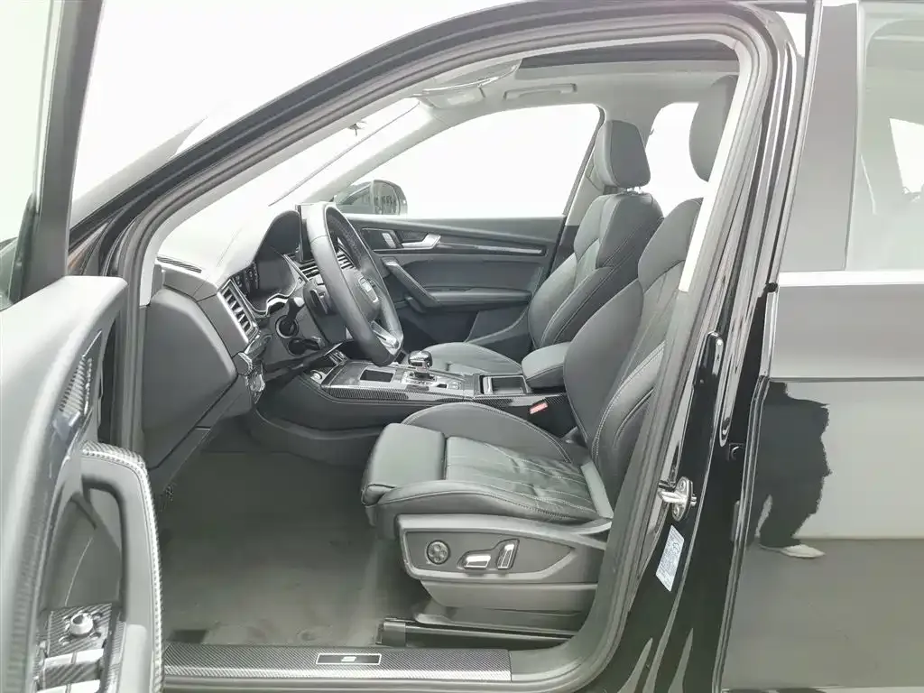 Audi Q5L 2023 из CN, фото 10