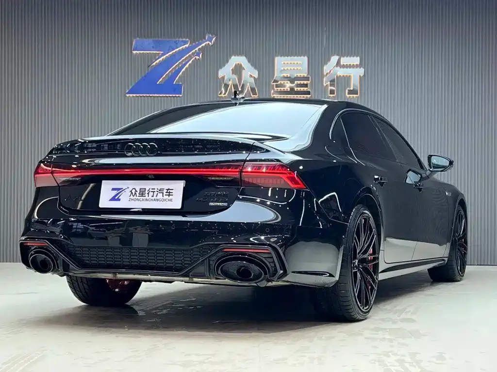 Audi A7L — фото 6