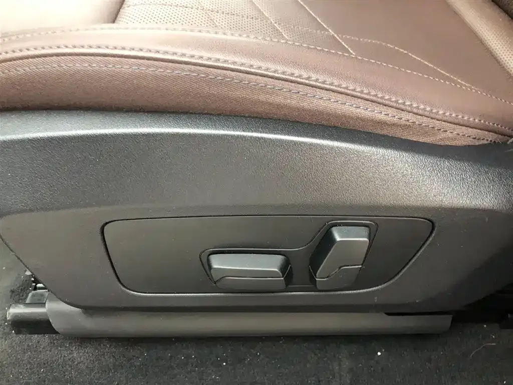 BMW iX1 2024 из CN, фото 10