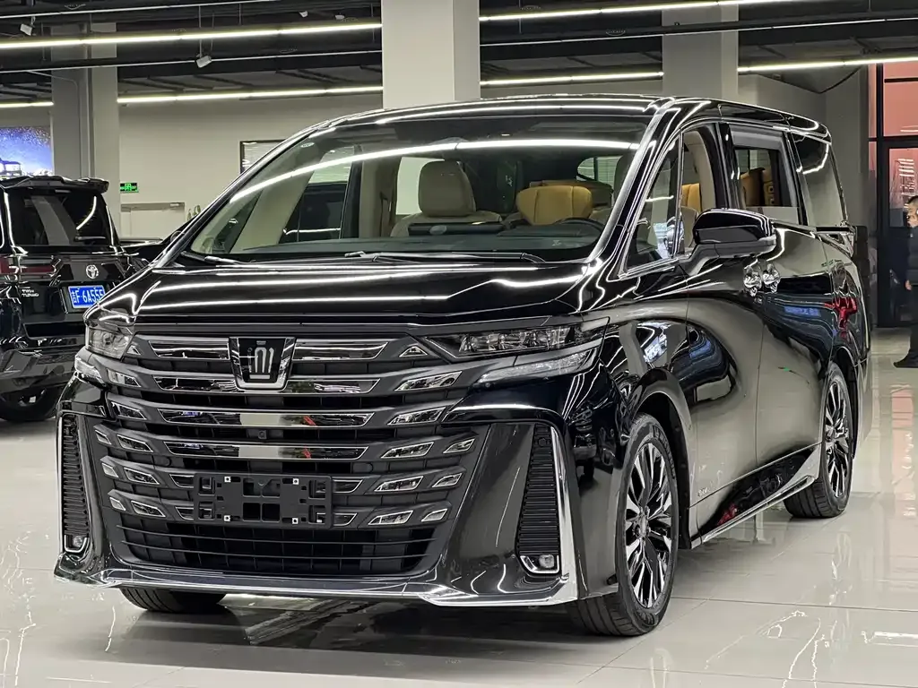 Toyota Vellfire 2023 из CN, фото 1