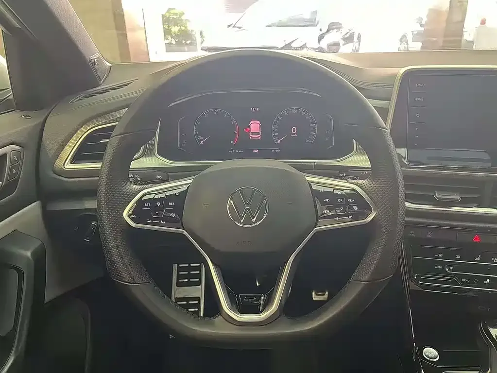Volkswagen T-Roc 2023 из CN, фото 4