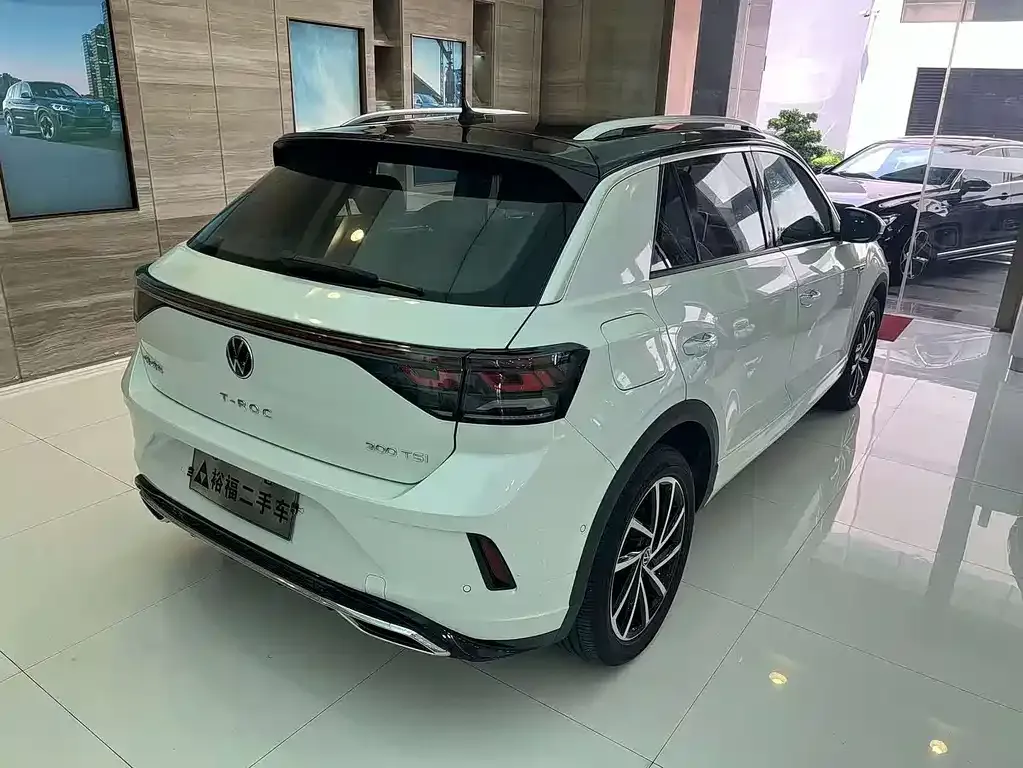 Volkswagen T-Roc 2023 из CN, фото 8