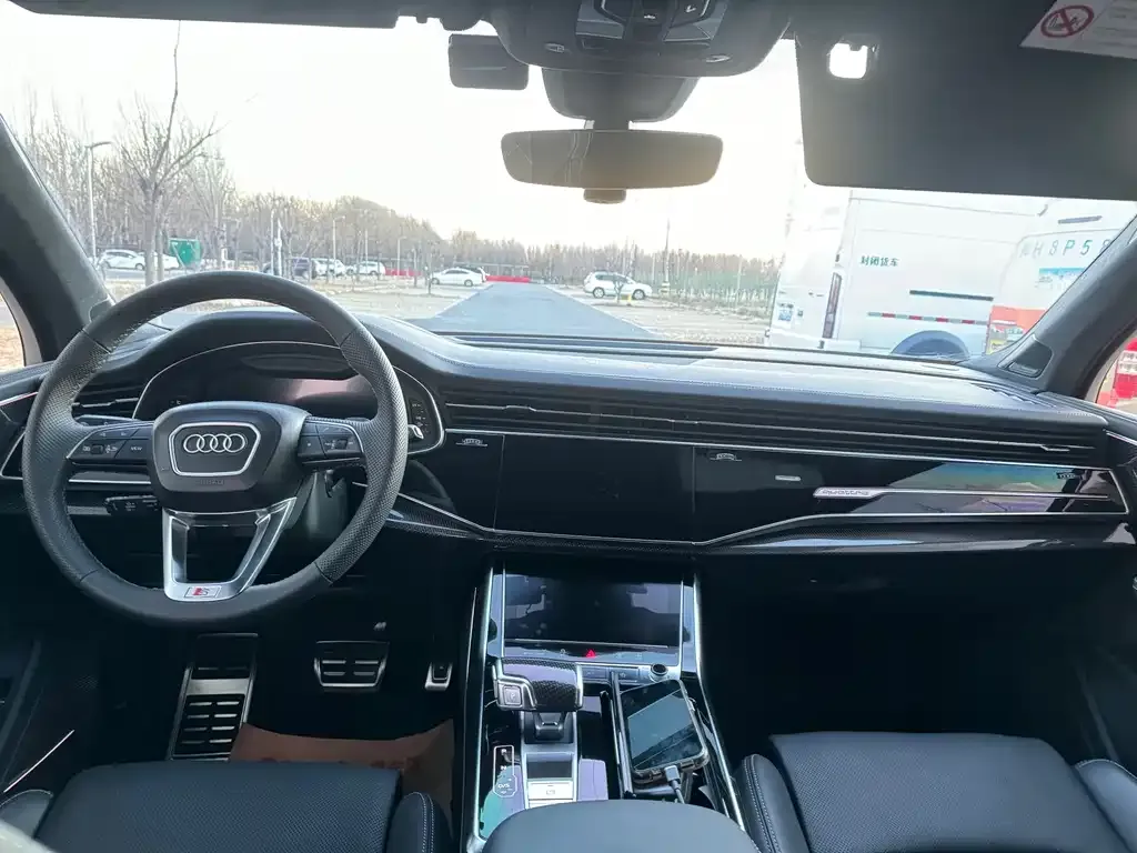 Audi SQ7 2025 из CN, фото 9