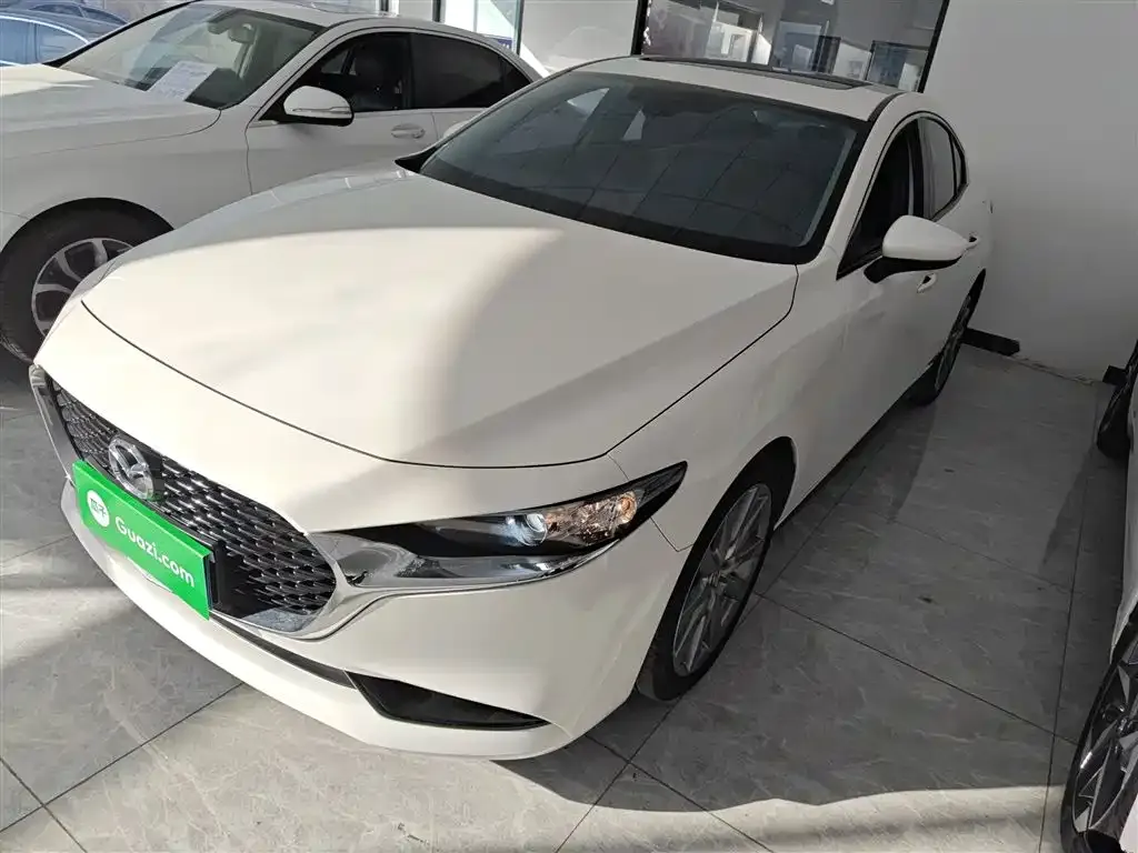 Mazda 3 Axela 2024 из CN, фото 1