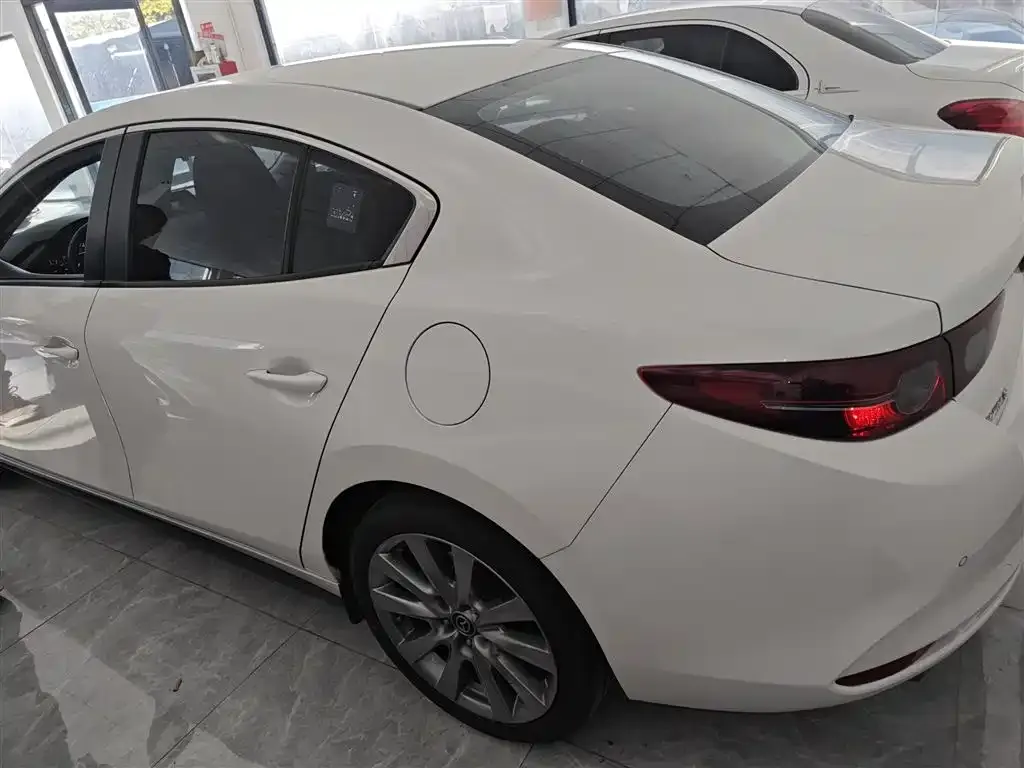 Mazda 3 Axela 2024 из CN, фото 5
