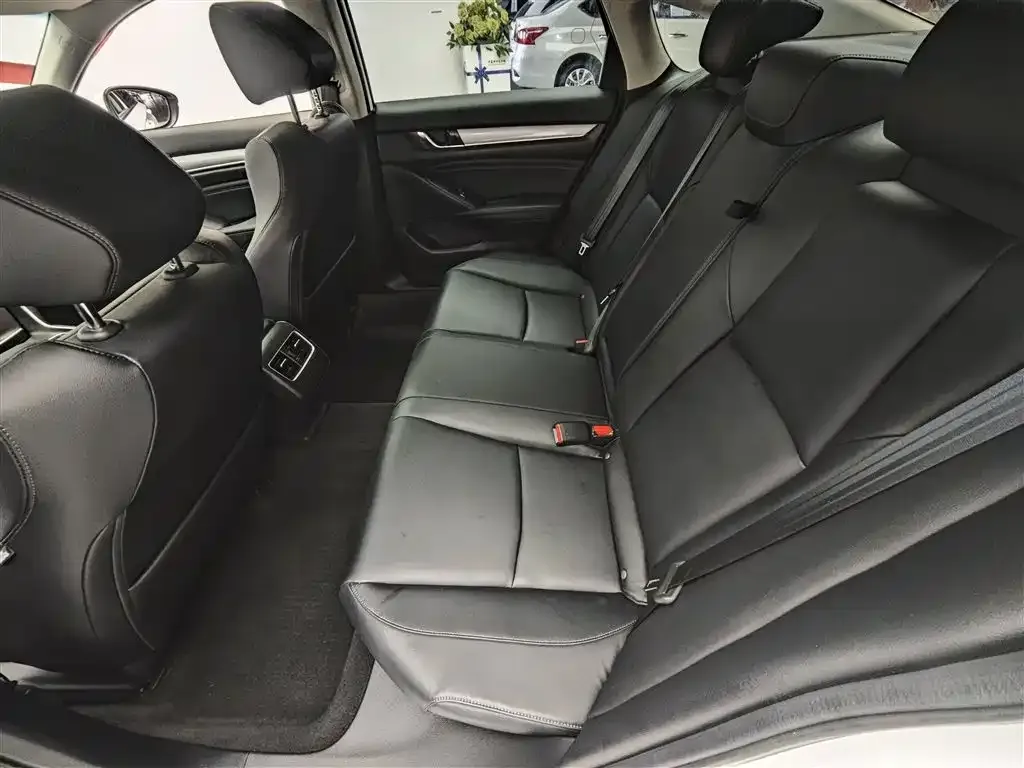 Honda Accord 2021 из CN, фото 10
