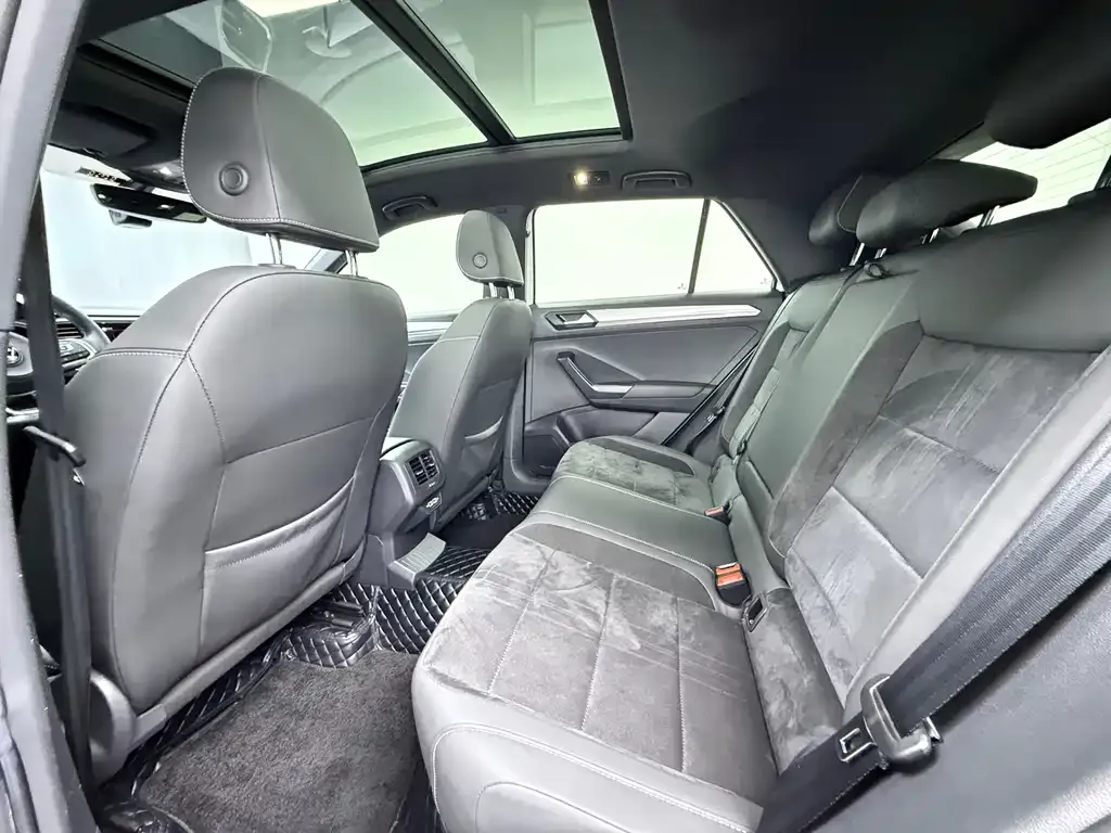 Volkswagen T-Roc 2022 из CN, фото 7