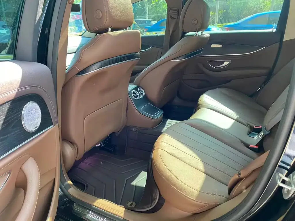 Mercedes-Benz E-Class 2023 из CN, фото 6
