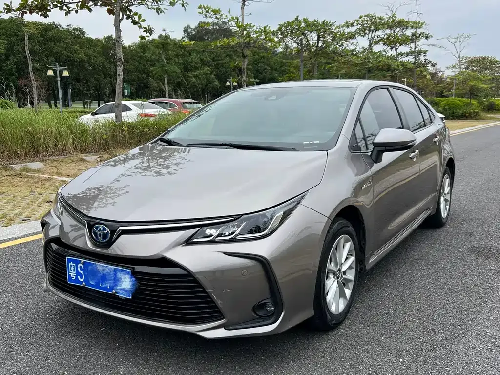Toyota Corolla 2023 из CN, фото 2