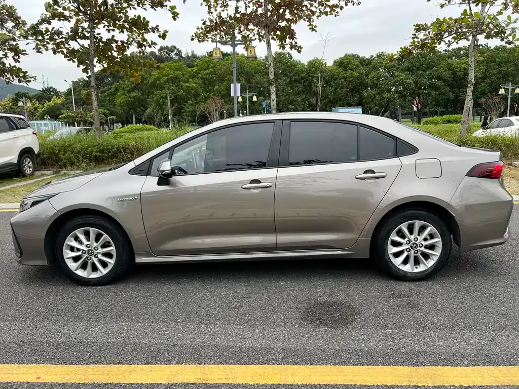 Toyota Corolla 2023 из CN, фото 8