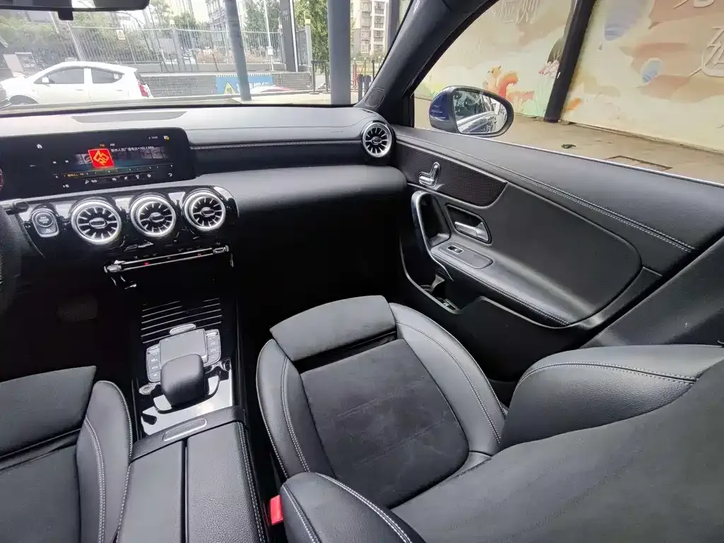 Mercedes-Benz A-Class 2023 из CN, фото 10