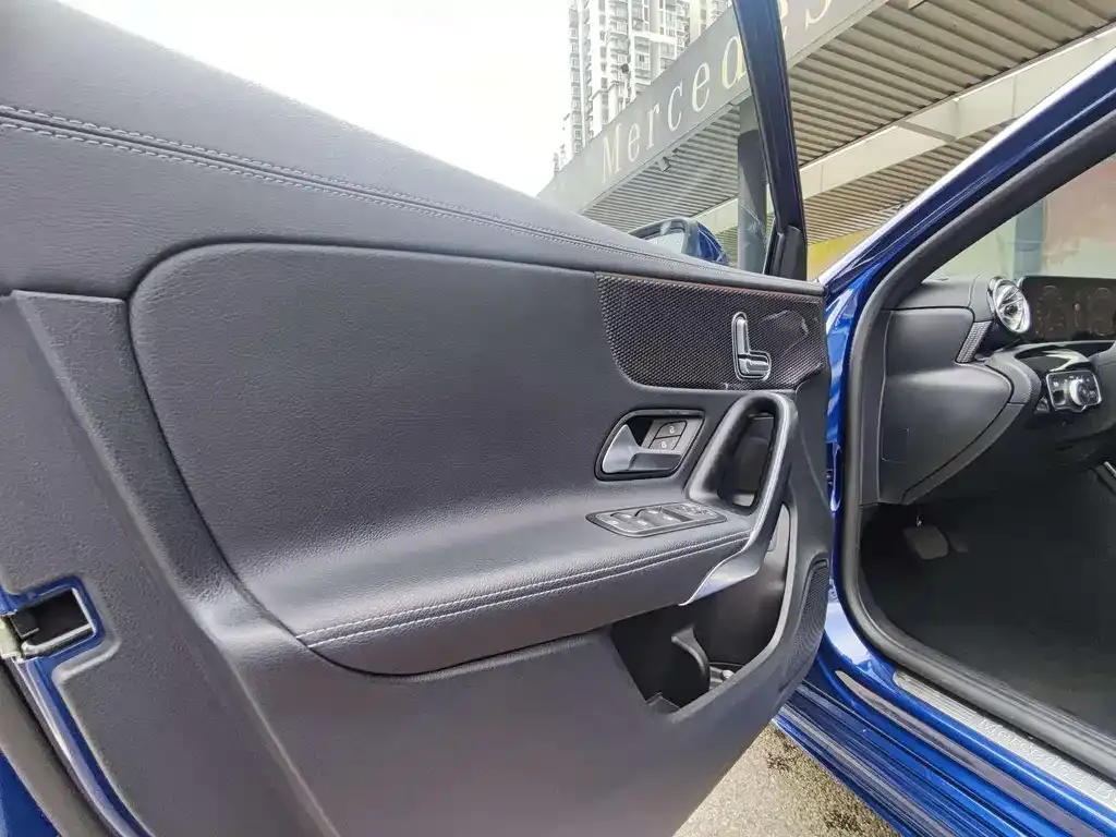 Mercedes-Benz A-Class 2023 из CN, фото 6