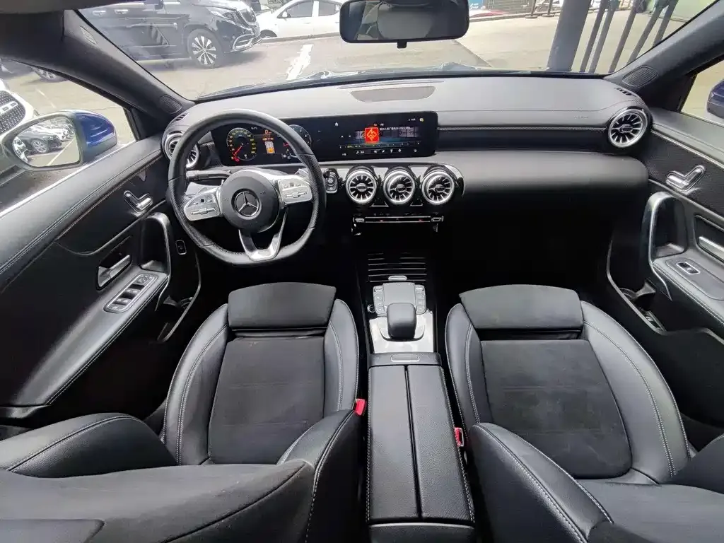 Mercedes-Benz A-Class 2023 из CN, фото 9