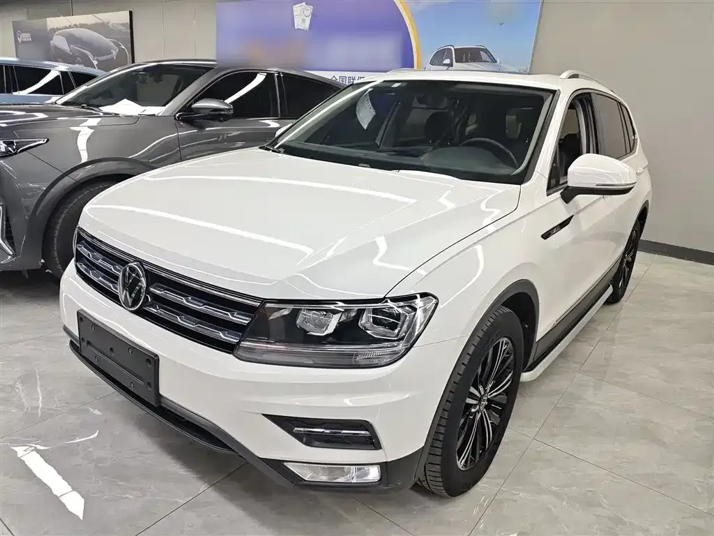 Volkswagen Tiguan L 2021 из CN, фото 2