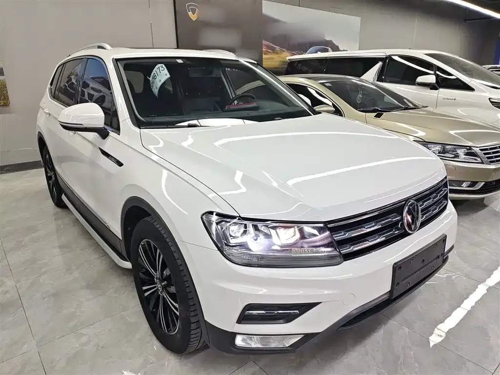 Volkswagen Tiguan L 2021 из CN, фото 4