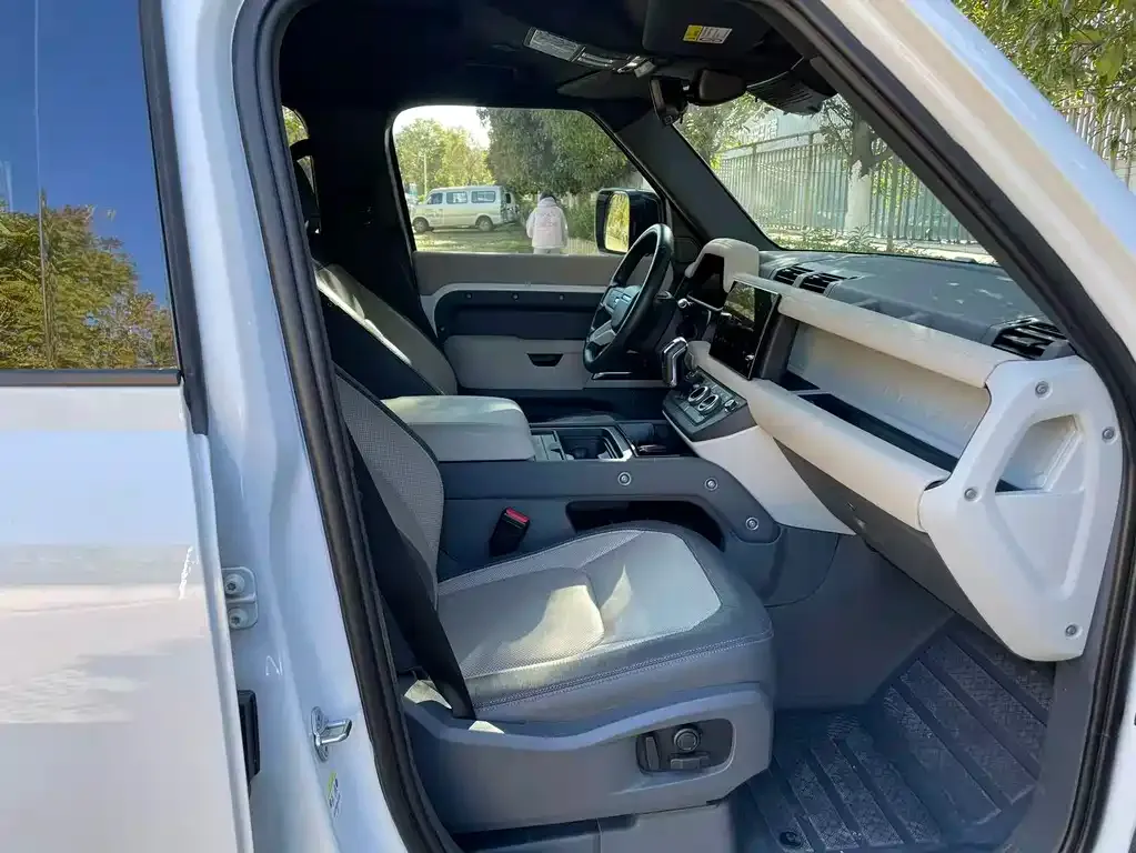 Land Rover Defender 2023 из CN, фото 10