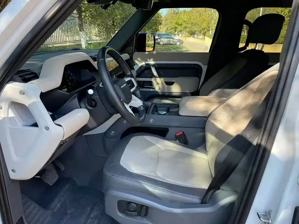 Land Rover Defender 2023 из CN, фото 7