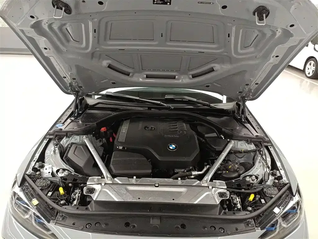 BMW 4 Series 2023 из CN, фото 10