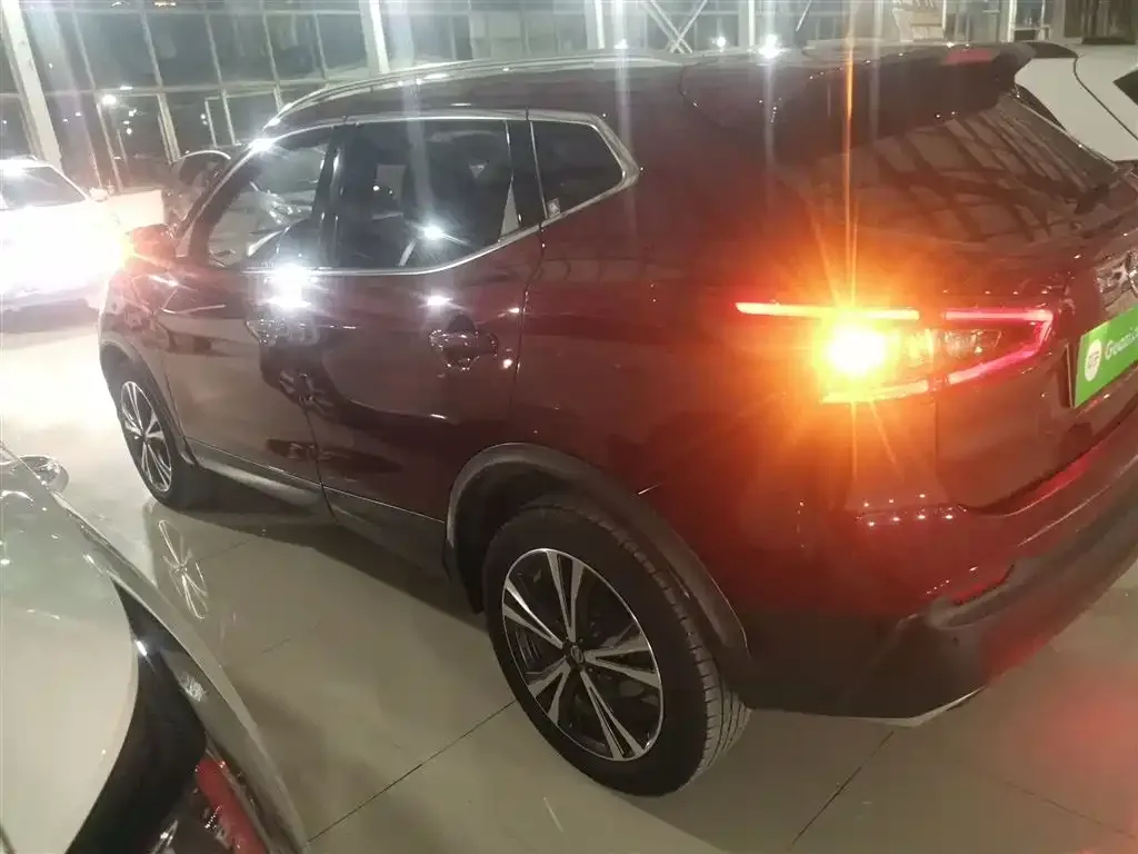 Nissan Qashqai — фото 5