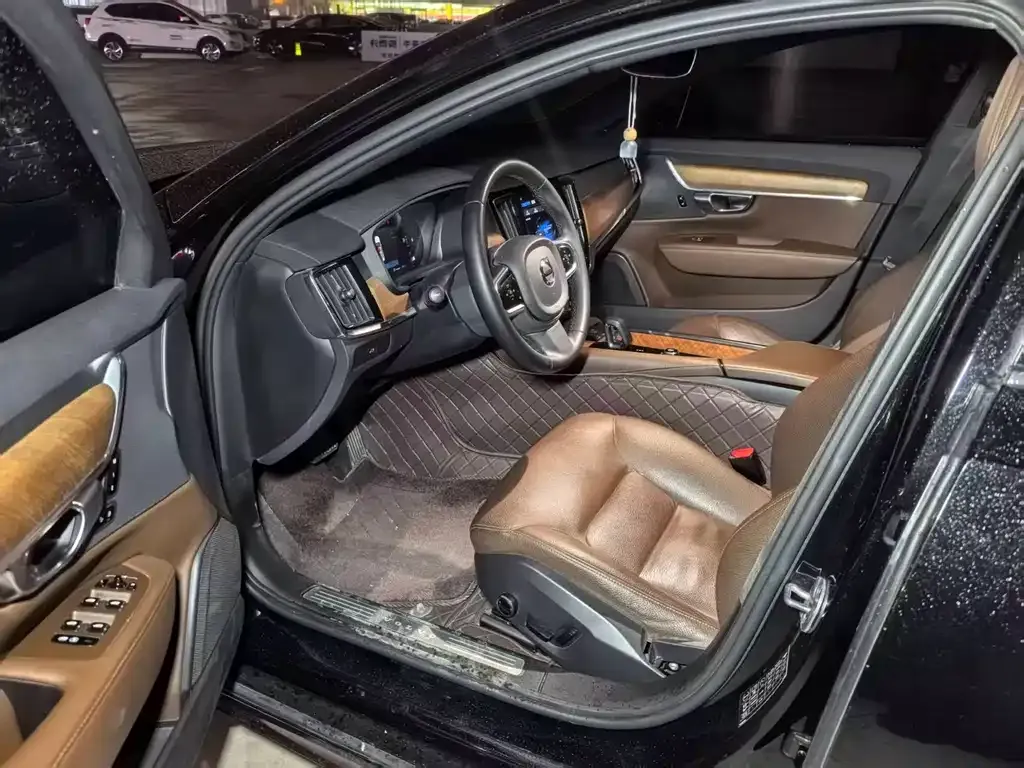 Volvo S90 — фото 3