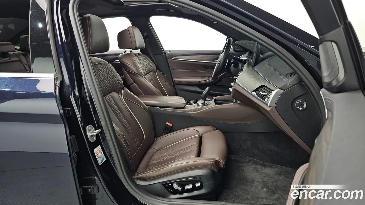 BMW 5-Series 2021 из KR, фото 10