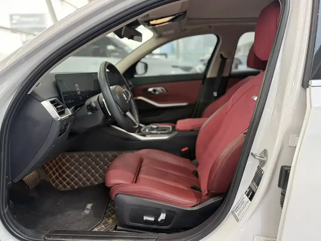 BMW 3 Series 2023 из CN, фото 7