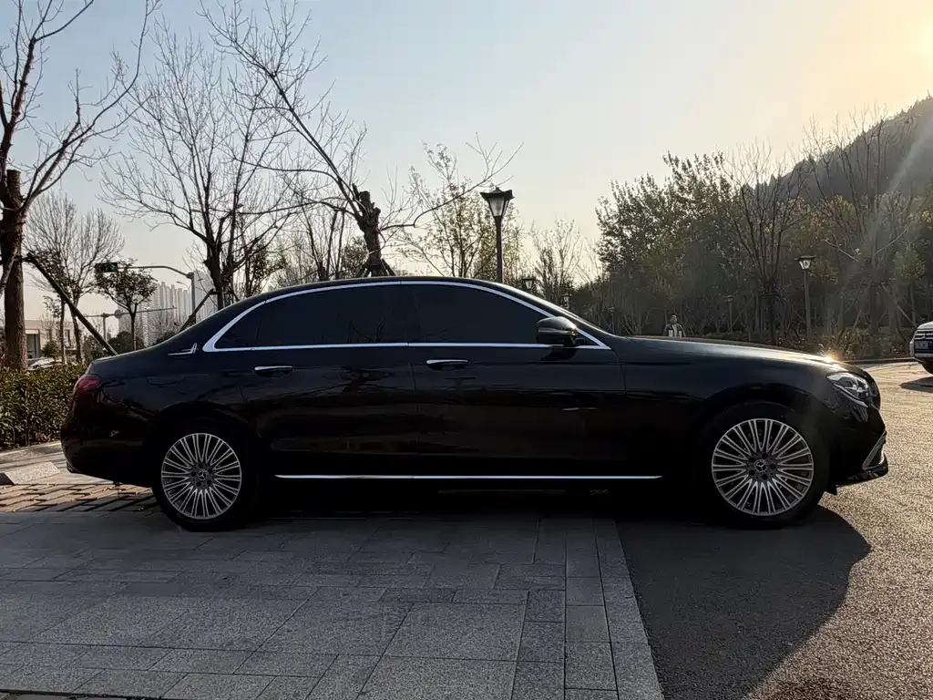 Mercedes-Benz E-Class 2023 из CN, фото 4