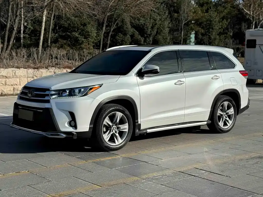 Toyota Highlander 2022 из CN, фото 2