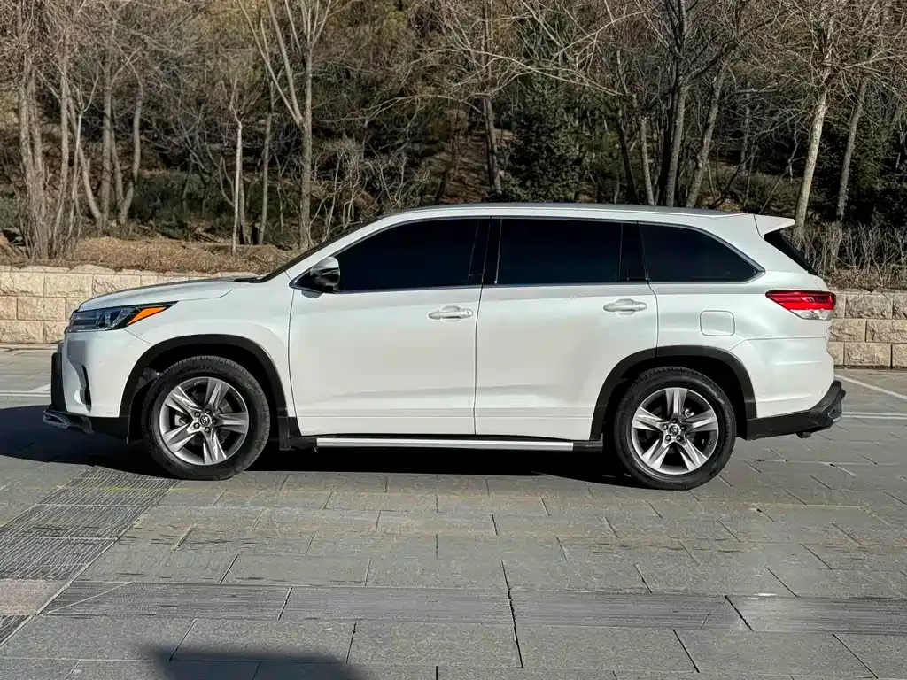Toyota Highlander 2022 из CN, фото 4