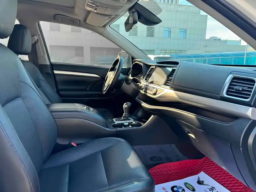 Toyota Highlander 2022 из CN, фото 9
