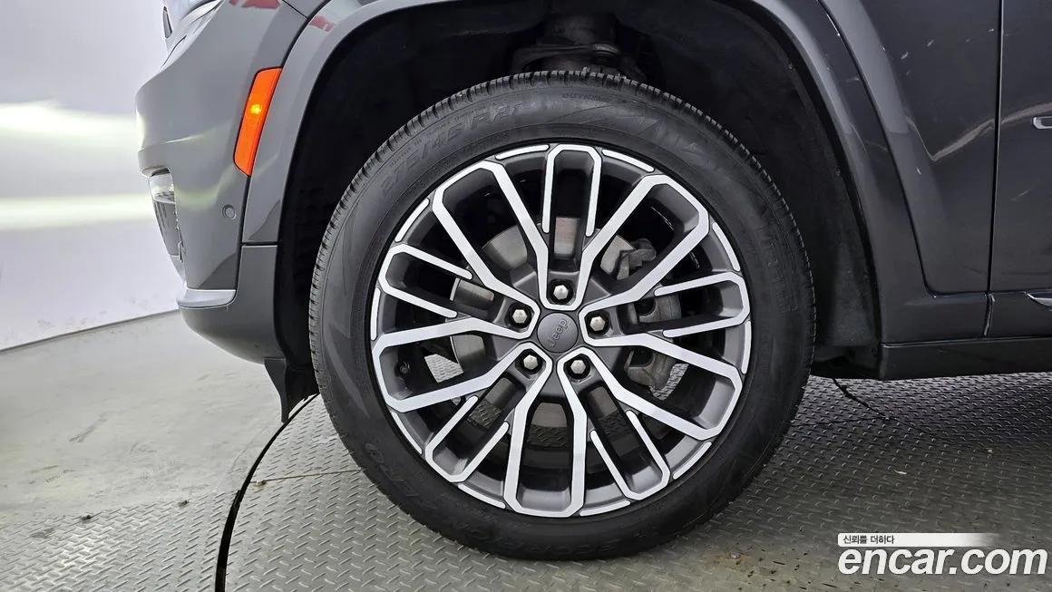 Jeep Cherokee — фото 5