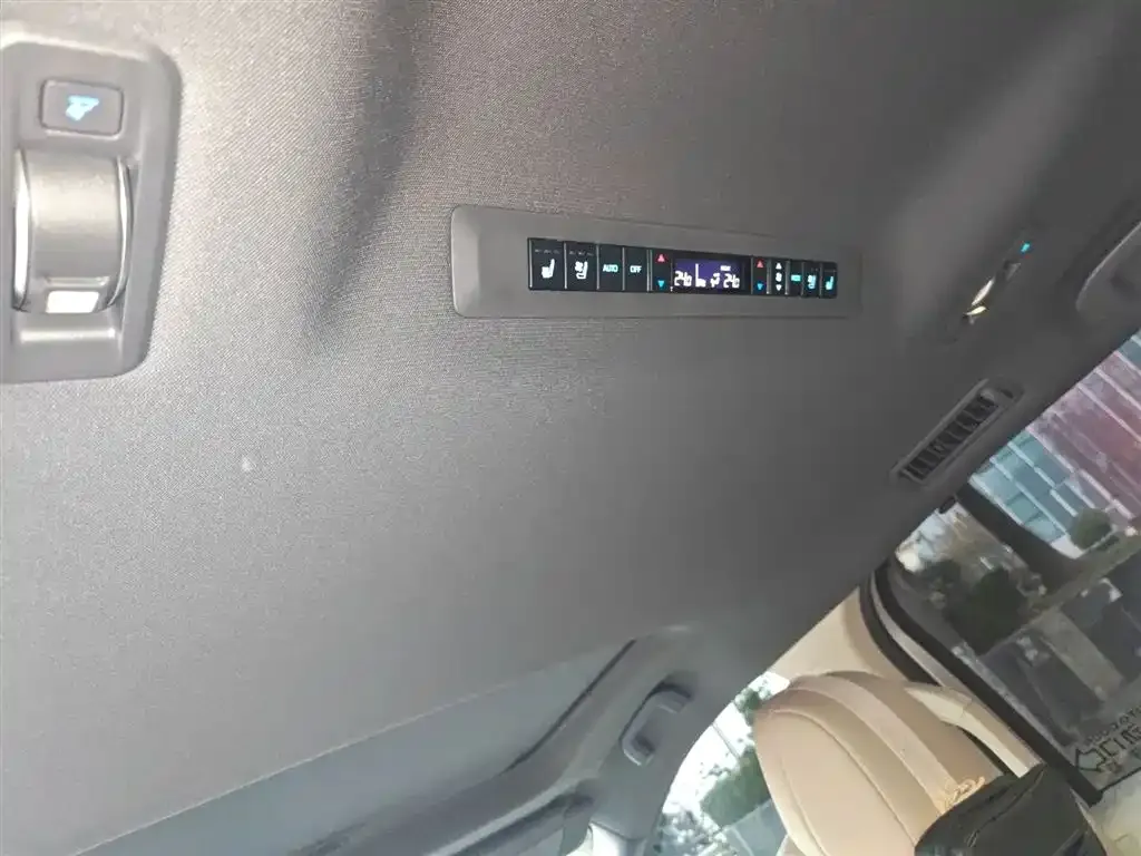 Toyota Sienna 2022 из CN, фото 9