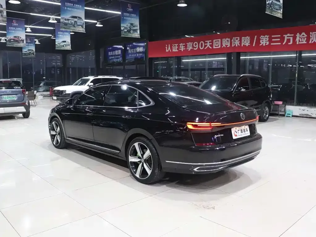 Volkswagen Passat — фото 4