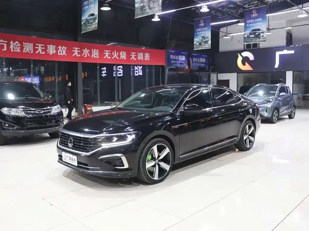 Volkswagen Passat — фото 5