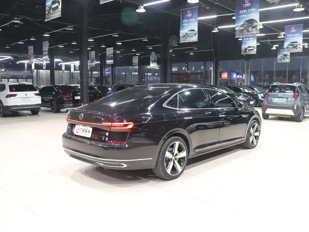 Volkswagen Passat — фото 6