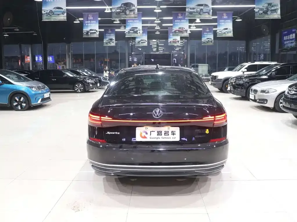 Volkswagen Passat — фото 7