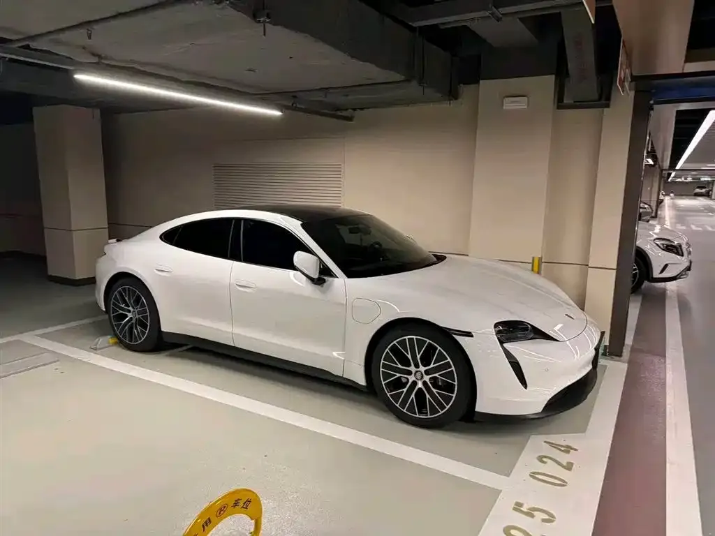 Porsche Taycan 2024 из CN, фото 3