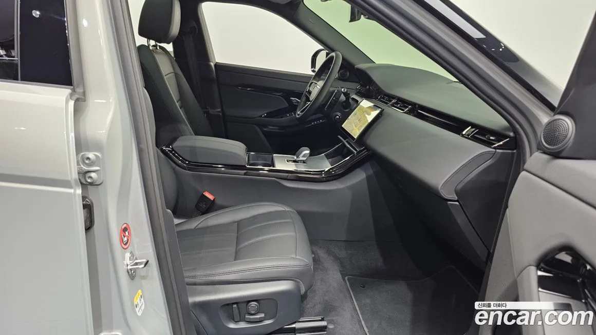 Land Rover Range Rover Evoque 2024 из KR, фото 3