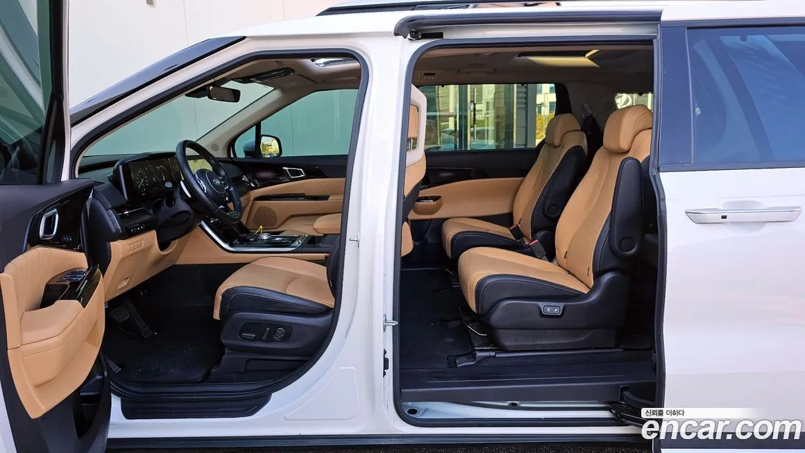 Kia Carnival — фото 10