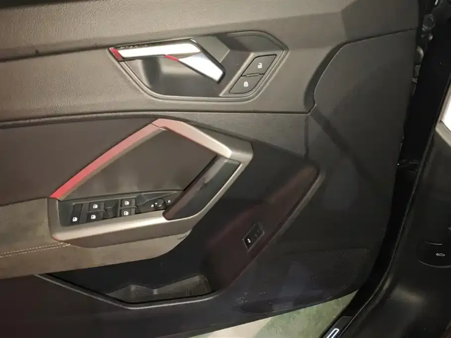 Audi Q3 2021 из CN, фото 7