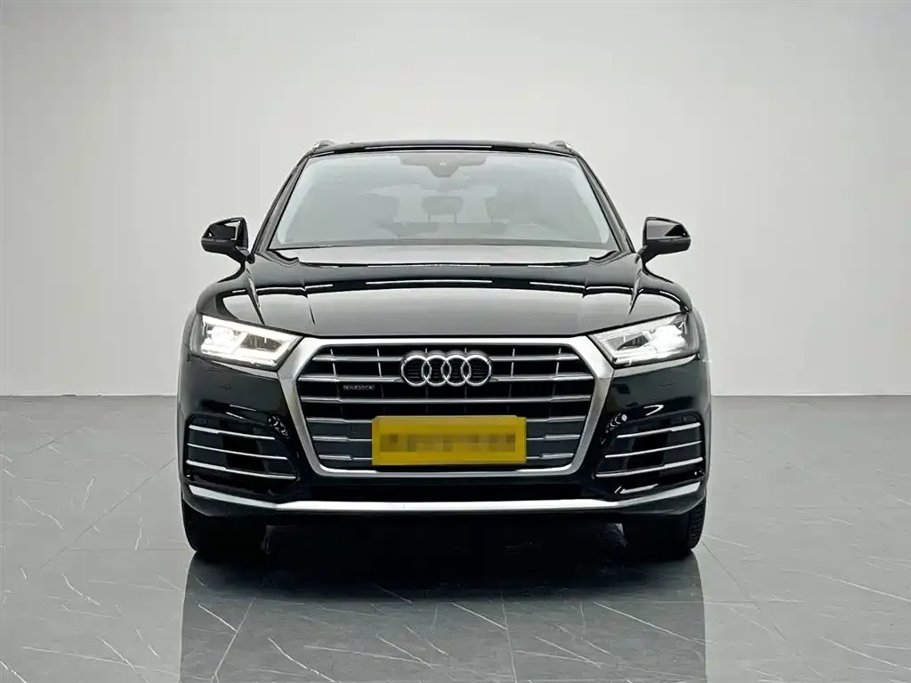 Audi Q5L 2021 из CN, фото 2