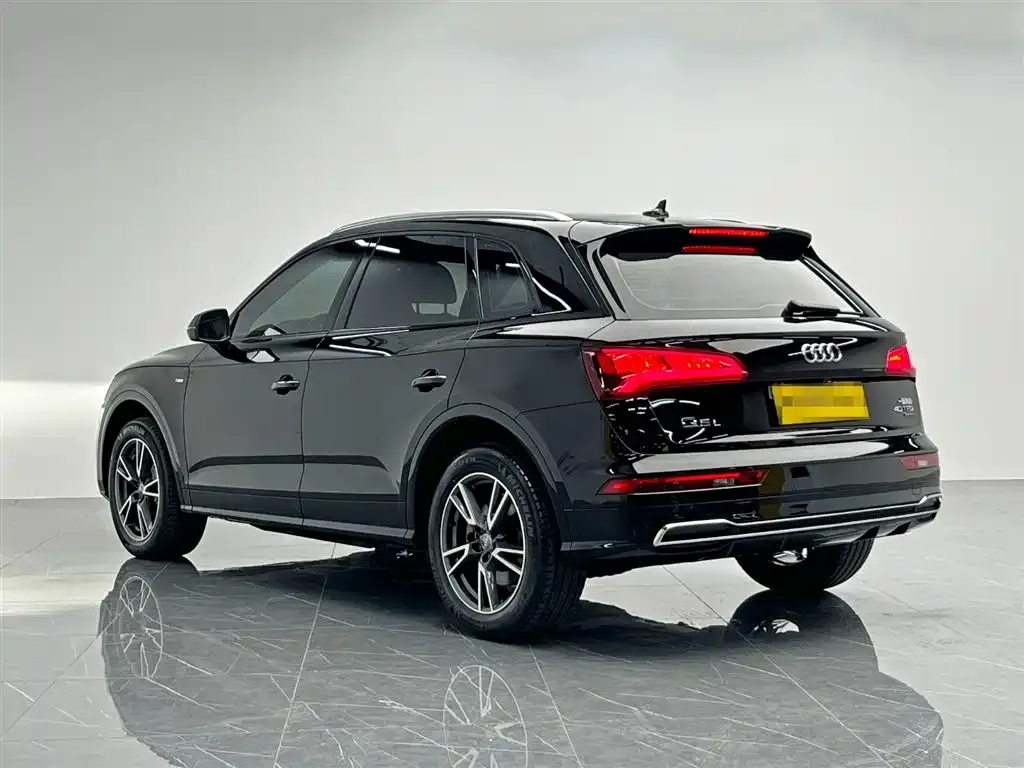 Audi Q5L 2021 из CN, фото 4