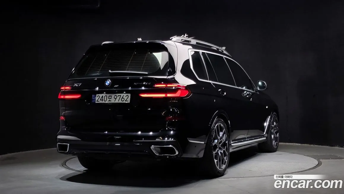 BMW X7 — фото 2