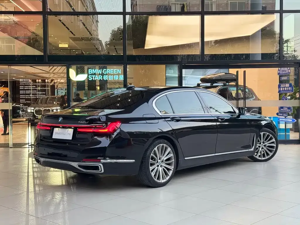 BMW 7 Series — фото 4