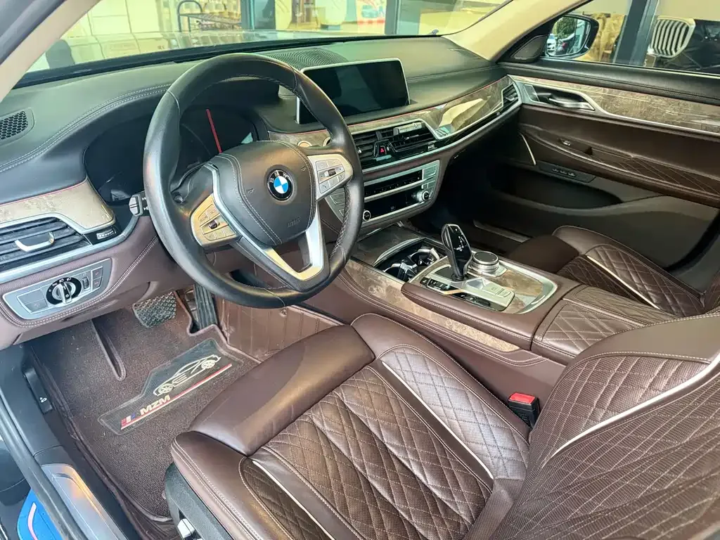 BMW 7 Series — фото 6