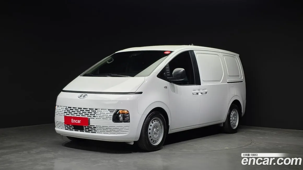 Hyundai Staria — фото 1