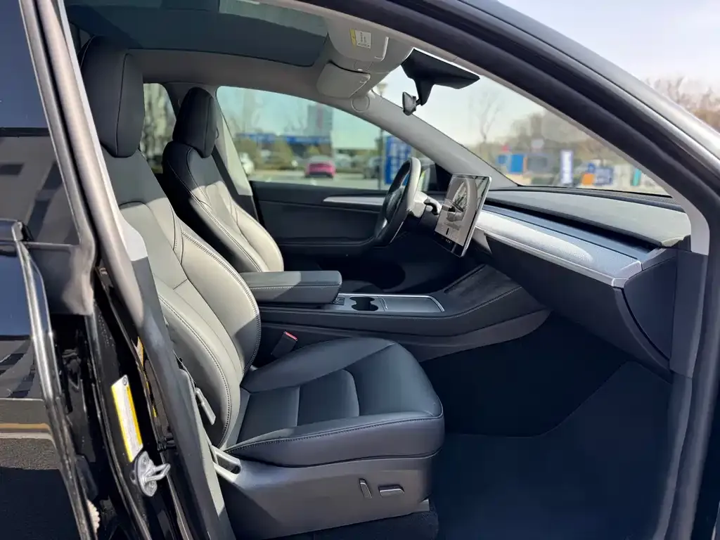 Tesla Model Y 2024 из CN, фото 10