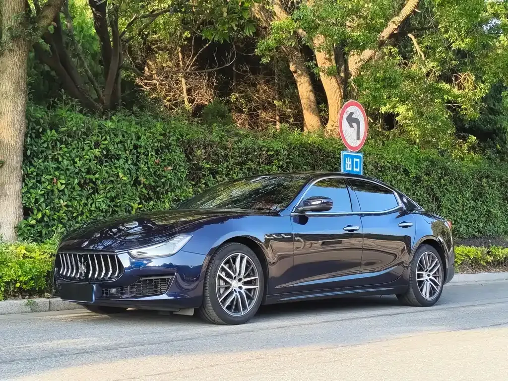 Maserati Ghibli — фото 1