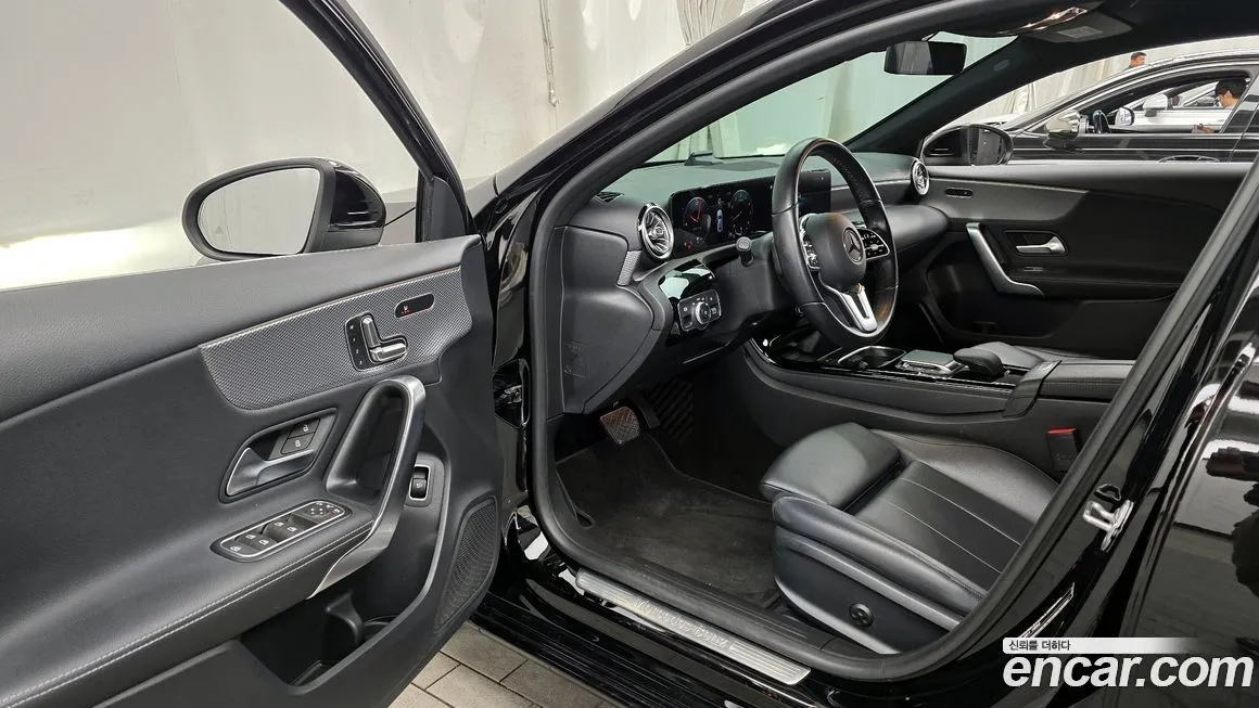 Mercedes-Benz A-Class — фото 10
